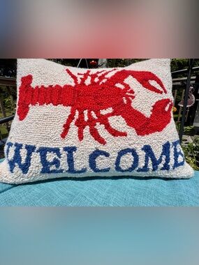Hand-Hooked Lobster Welcome Pillow - Red Lobster on Cream